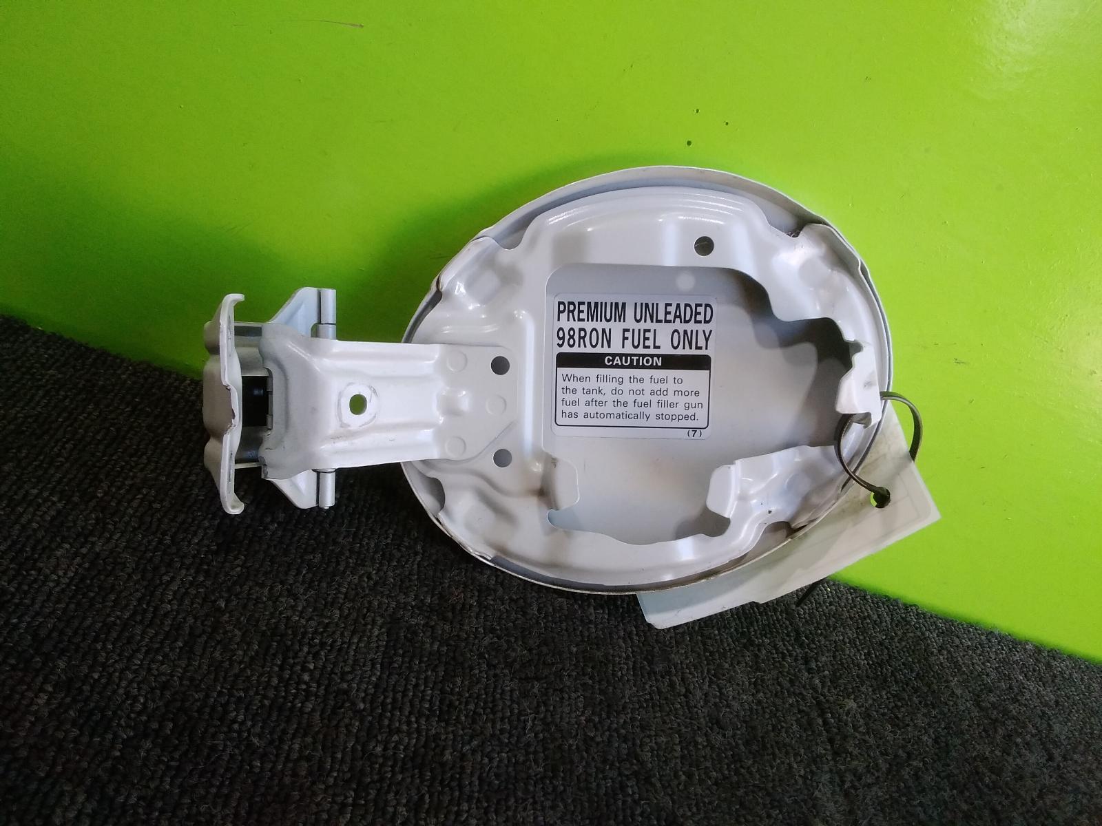View Auto part Fuel Door / Filler Toyota 86 2013