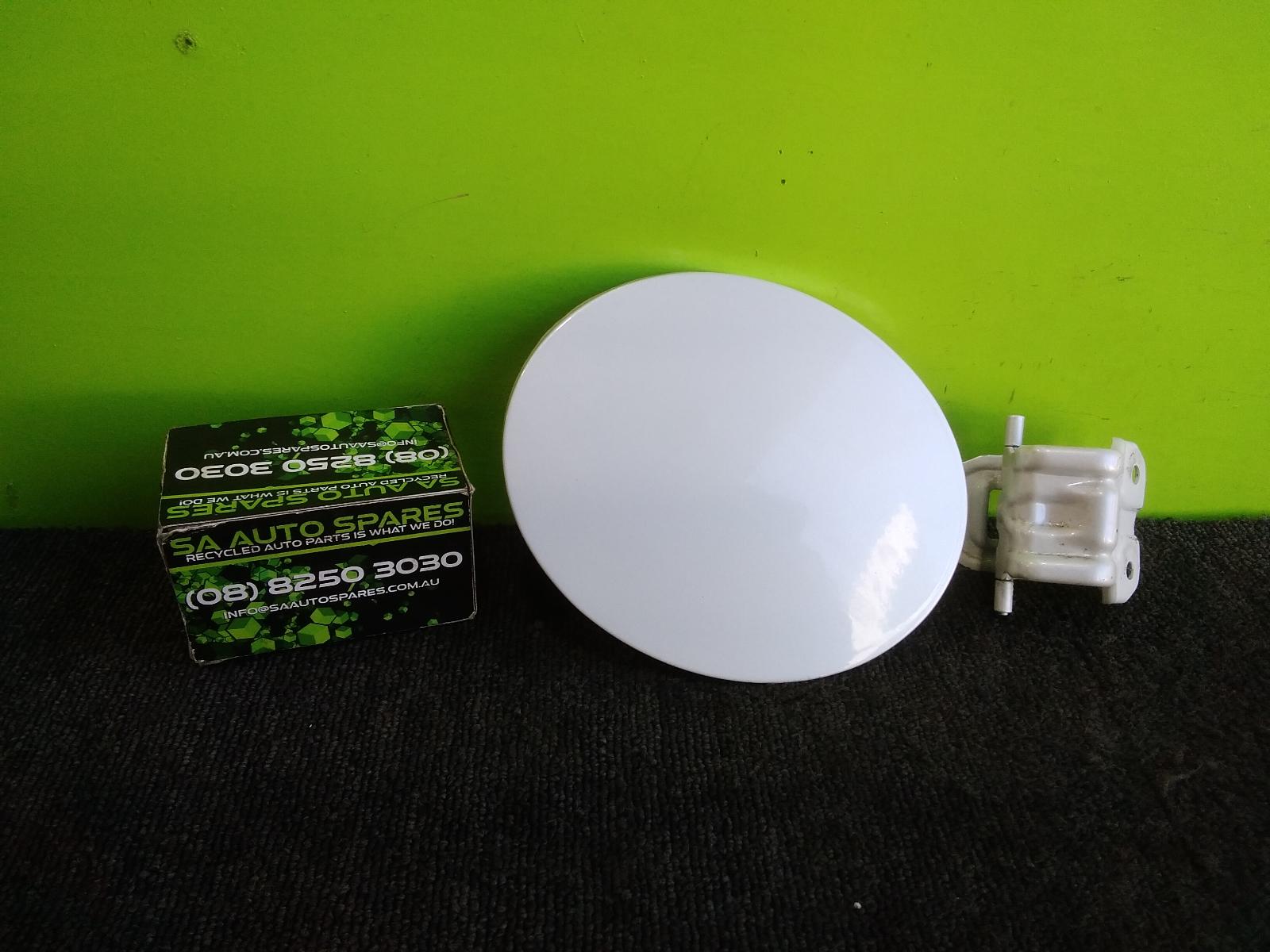 View Auto part Fuel Door / Filler Toyota 86 2013