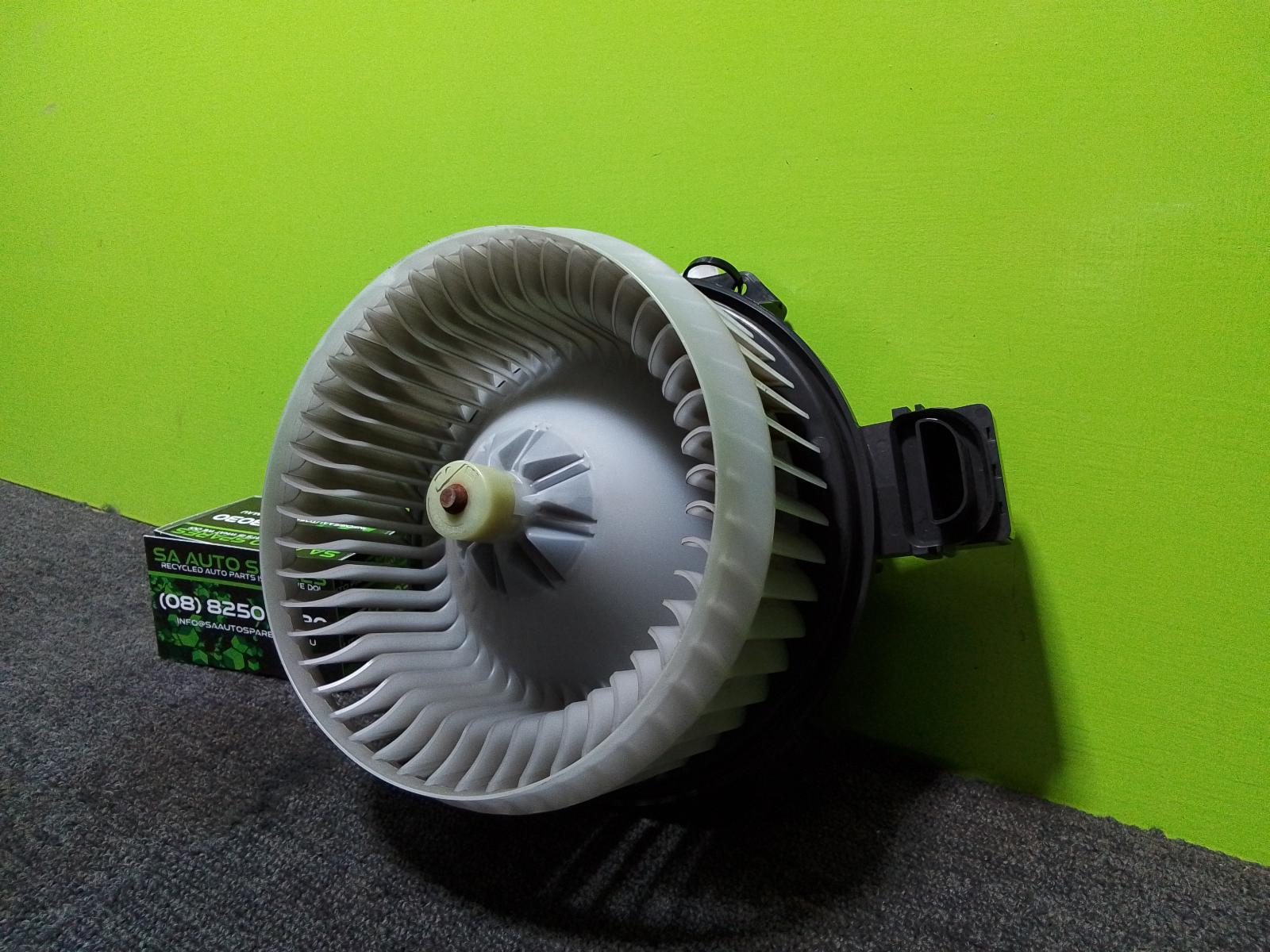View Auto part Heater Fan Motor Toyota 86 2013