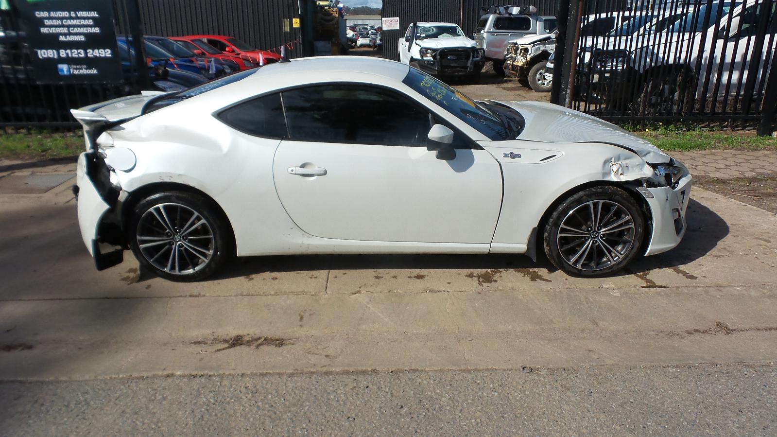 View Auto part Rear Garnish Toyota 86 2013