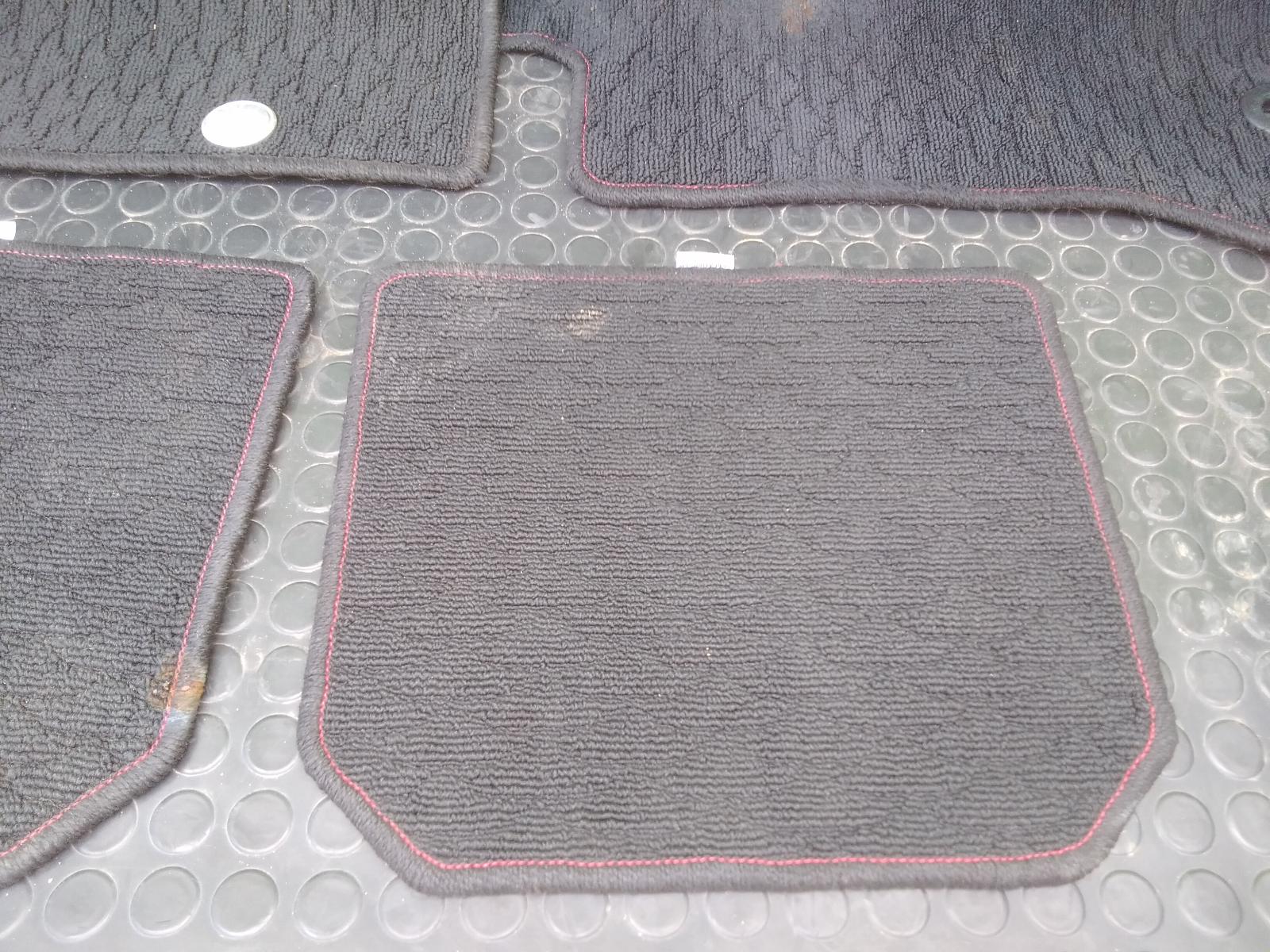 View Auto part Floor Mats Toyota 86 2013
