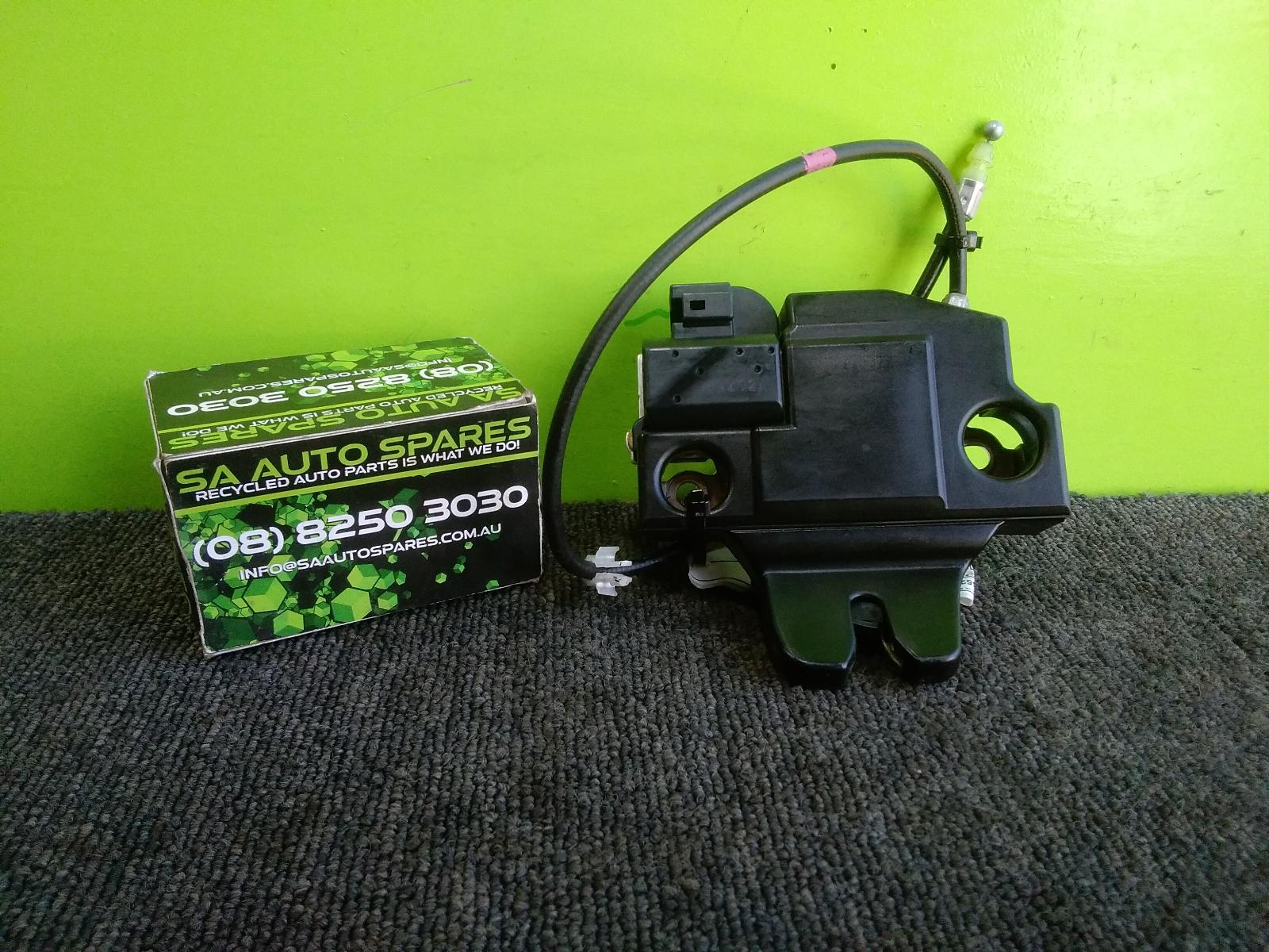 View Auto part Door/Boot/Gate Lock Toyota 86 2013