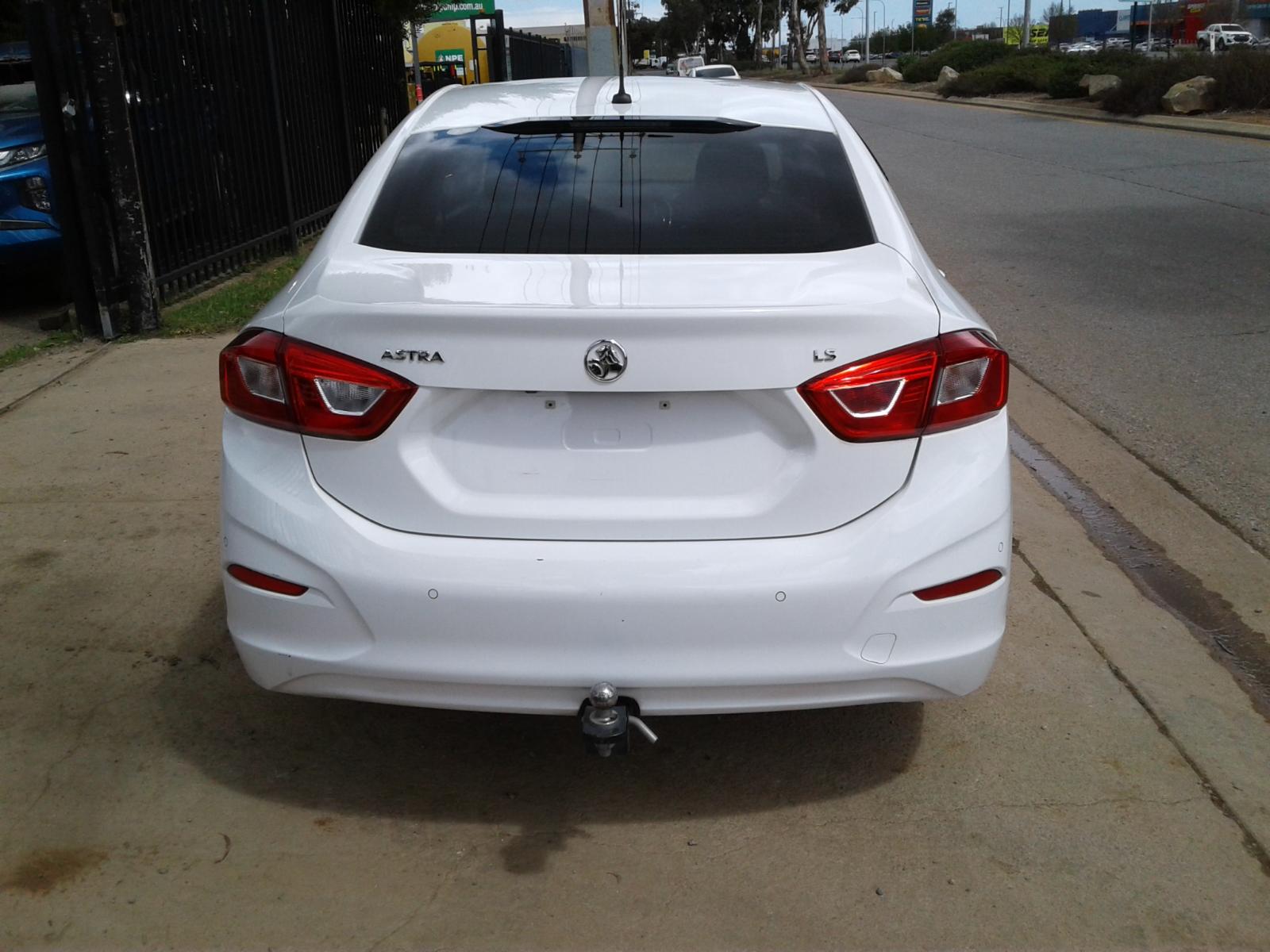 Pwr Dr Wind Switch Astra Holden 2018